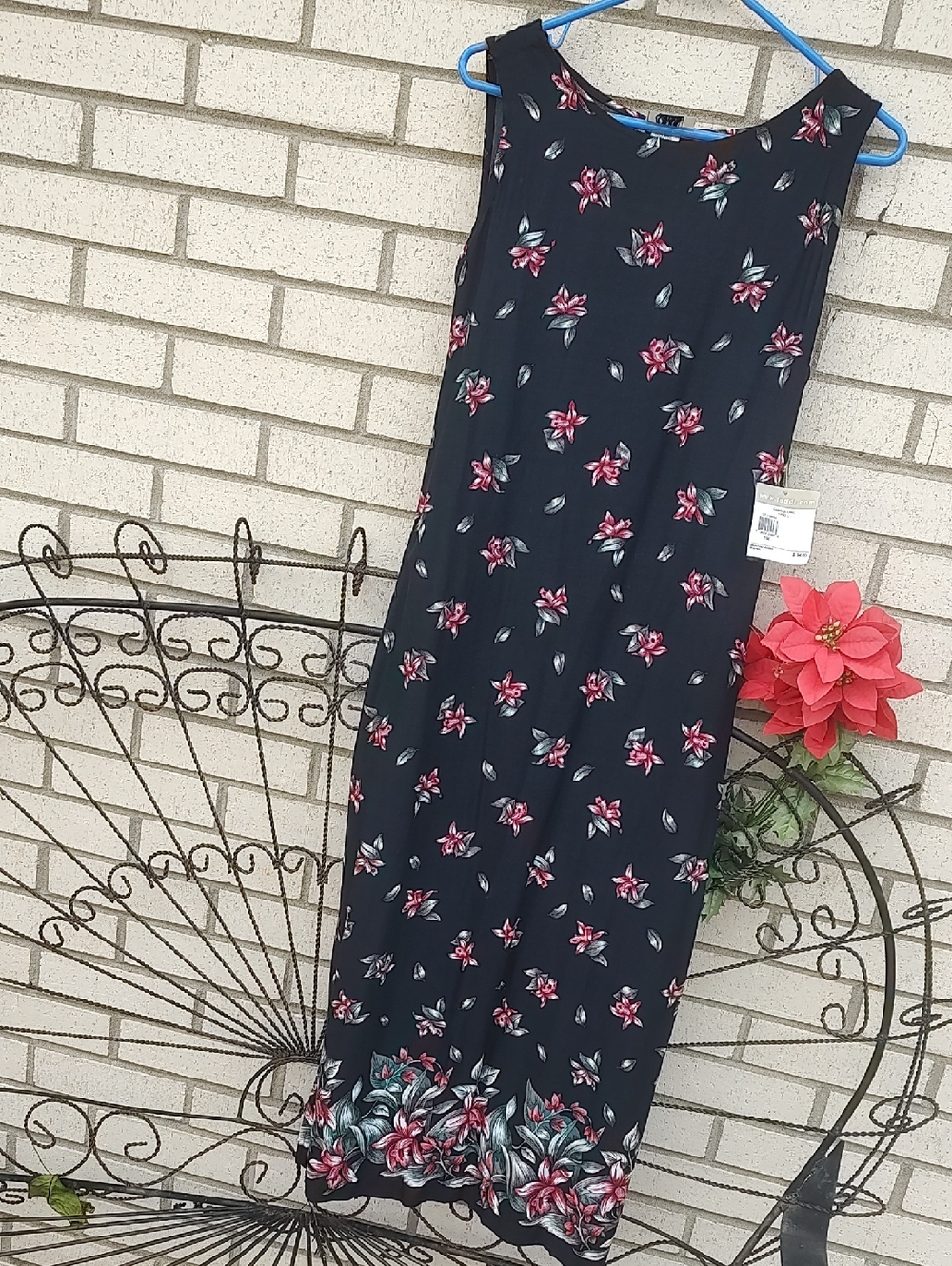 Flower Dress - Picture 2 of 10